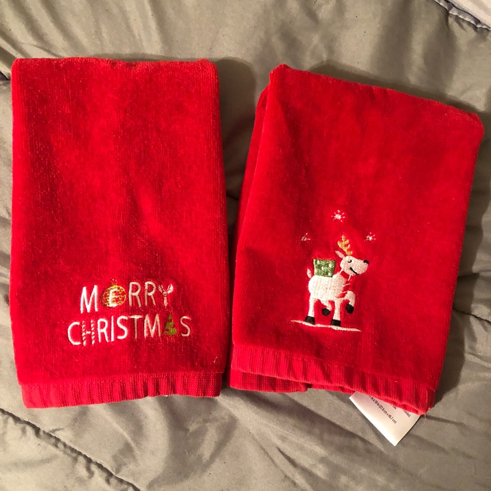 Pair of red Christmas towels